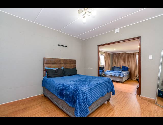 4 BEDROOM HOUSE FOR SALE IN WATERFORD ESTATES